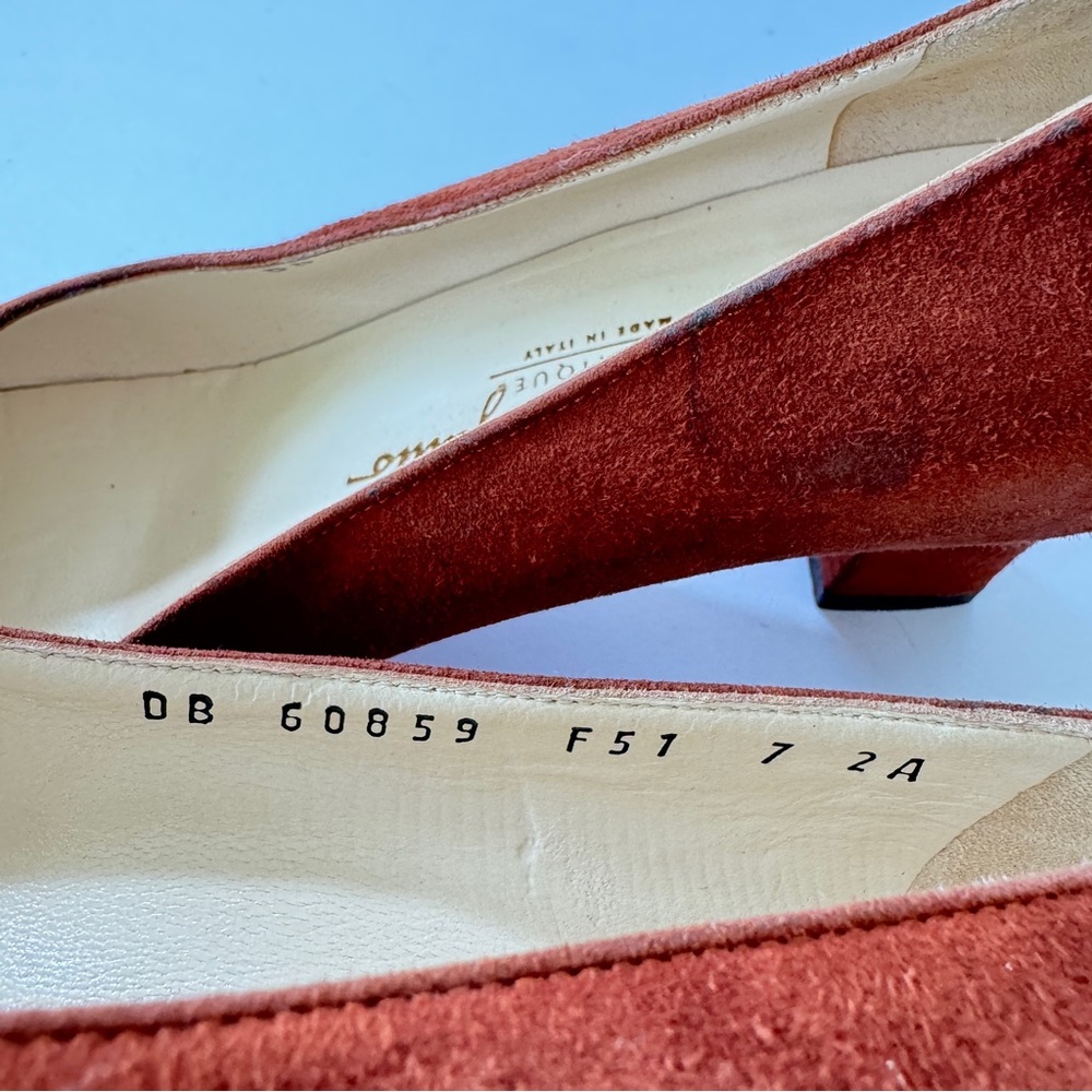 Vntg Salvatore Ferragamo 90s Women Suede Heels Brown Buckle Pumps Italy Sz 5.5 - Picture 5 of 11